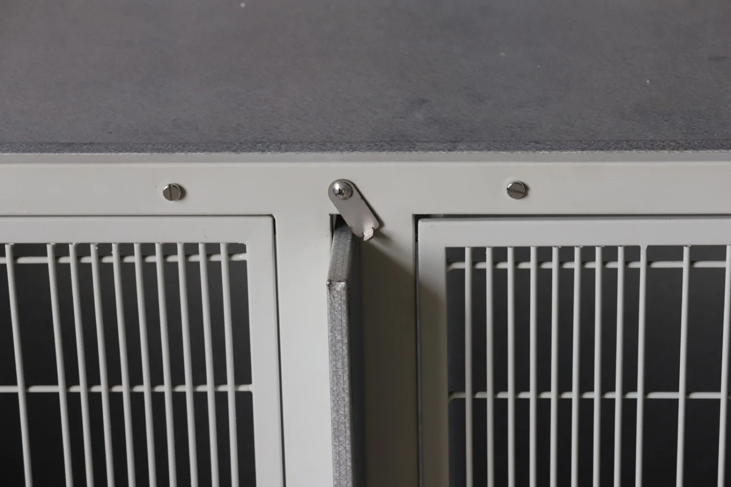 Aeolus KA505T Powder Coated Galvalume Modular Cage - Large 8 Aeolus KA505T Powder Coated Galvalume Modular Cage - Large - Image 6