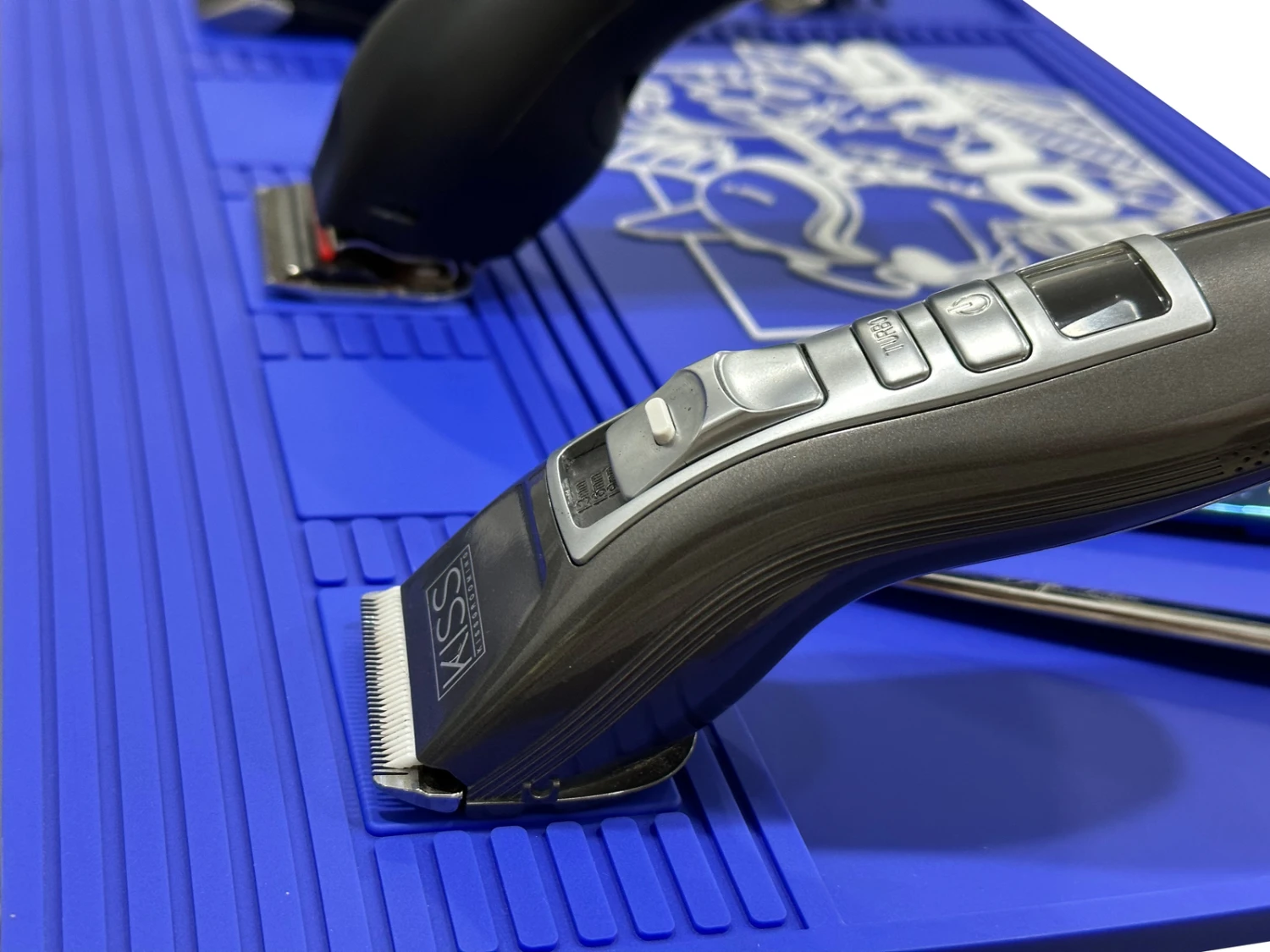 Aeolus Magnetic Clipper & Tool Organizer Mat 4 Aeolus Magnetic Clipper & Tool Organizer Mat - Image 2