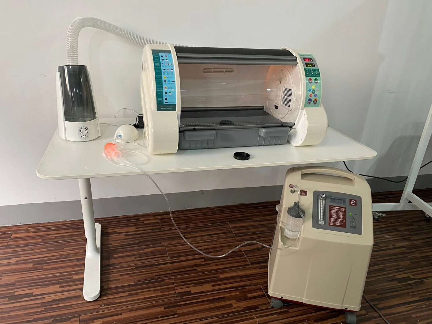 Aeolus Pet Incubator ICU Intensive Care For Small Animals UC1805 5 Aeolus Pet Incubator ICU Intensive Care For Small Animals UC1805 - Image 3